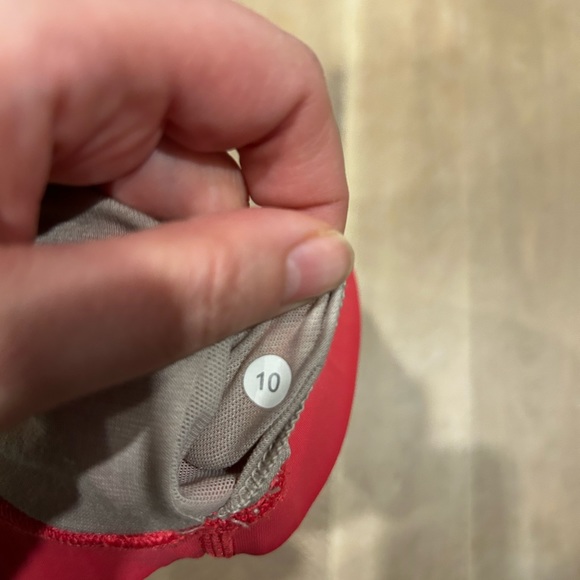 Like new lululemon bra - Picture 3 of 3